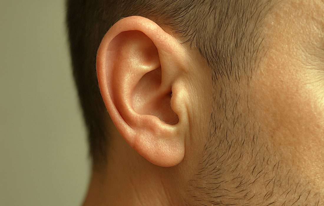آداب شنیدن